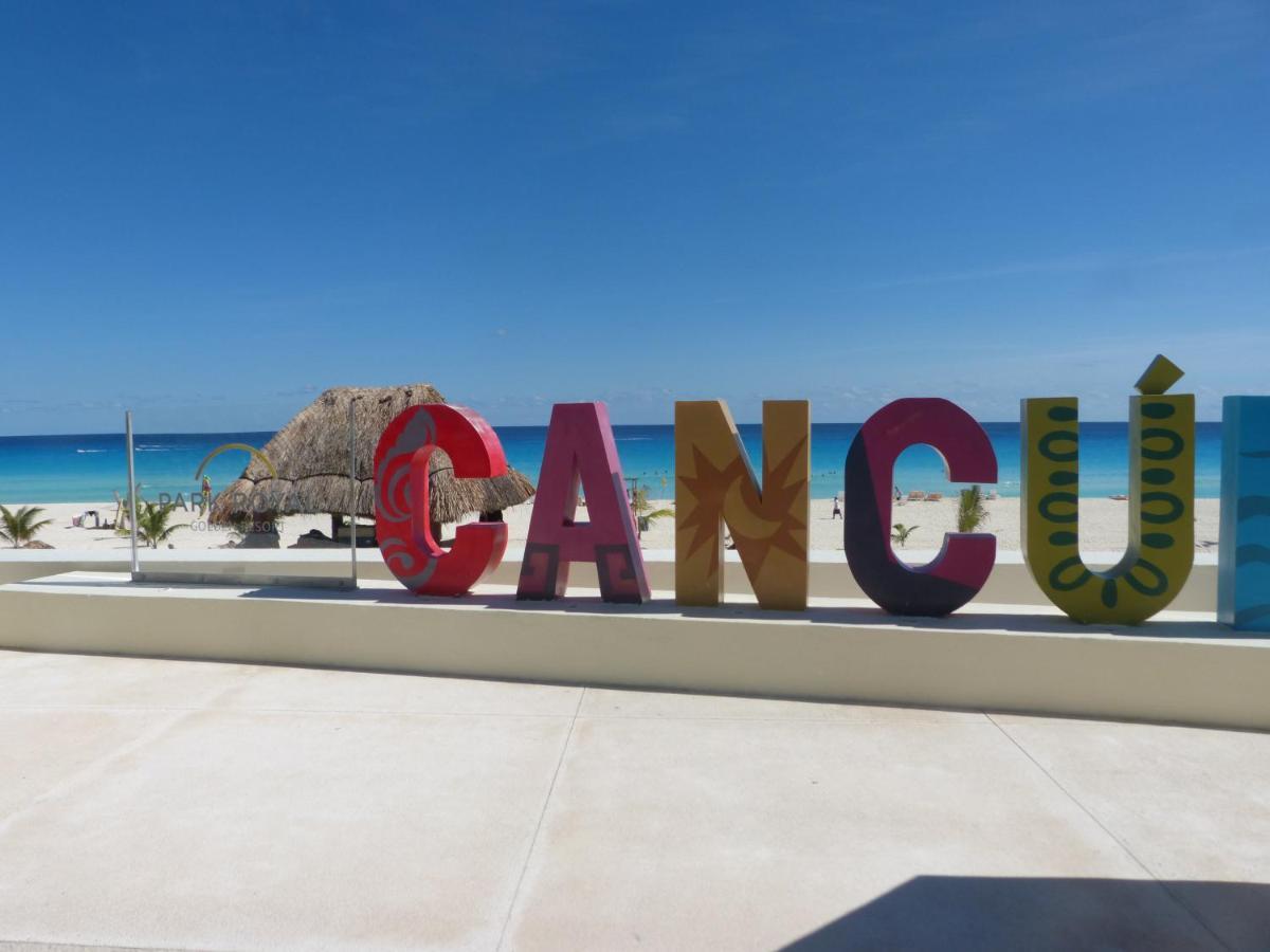 State Of The Art Condos En La Mejor Playa De Cancun Frente A Plaza La Isla Exterior photo